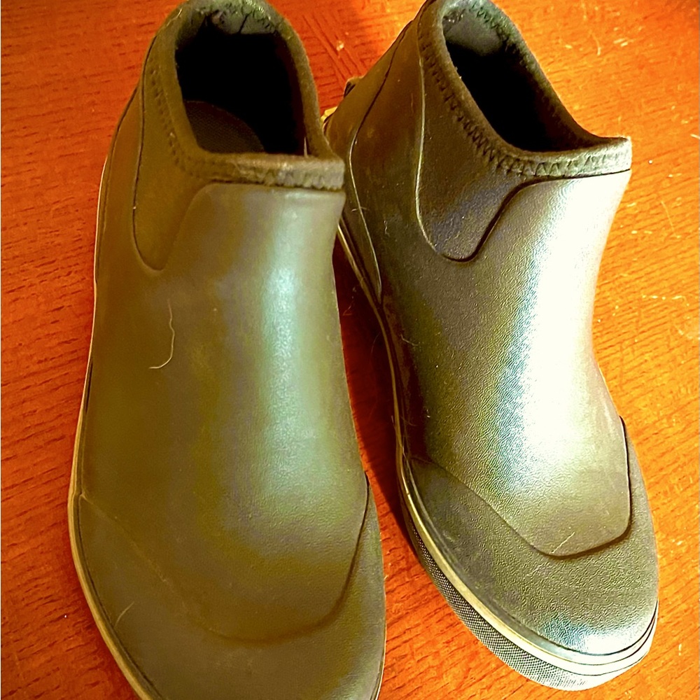 Gator Waders Boots View 2